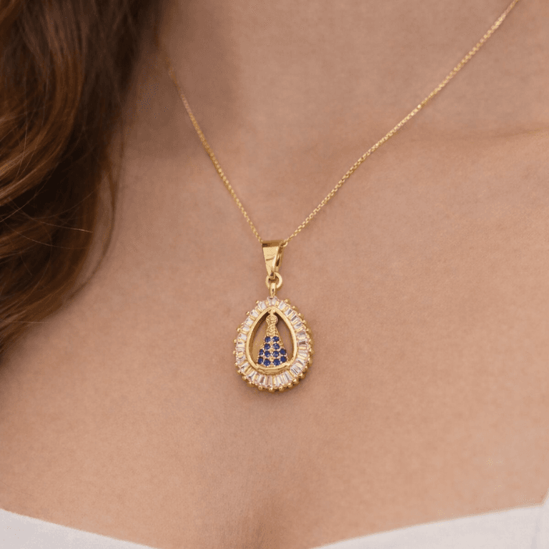 Pingente Nossa Senhora Cravejado com Zircônias Banhado a Ouro 18K