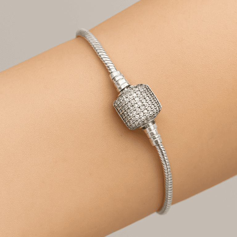 Pulseira para Berloques com Fecho Cravejado de Zircônias e Banho de Ouro Branco em Prata 925 — default
