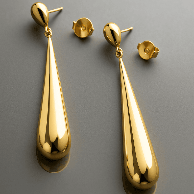 Brinco Gota Liso Alongado Banhado a Ouro 18K