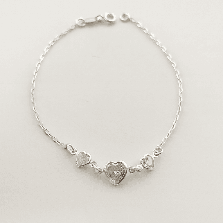 Pulseira com Três Corações Centrais em Prata 925