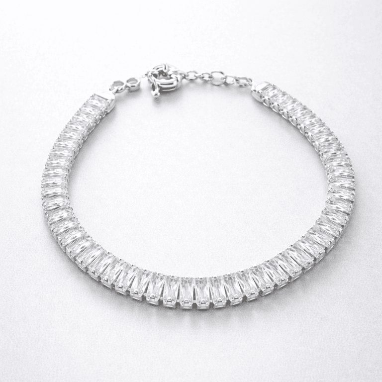 Pulseira Riviera com Zircônias Retangulares Brancas Banhada a Prata