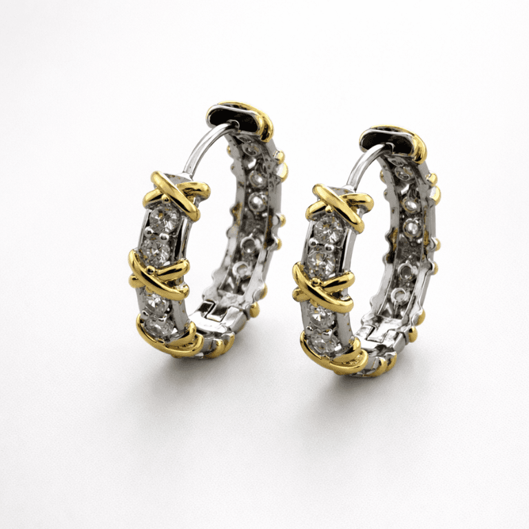 Brinco Argola G com Detalhes em X e Zircônias Banho Ouro Branco e Ouro 18K — default