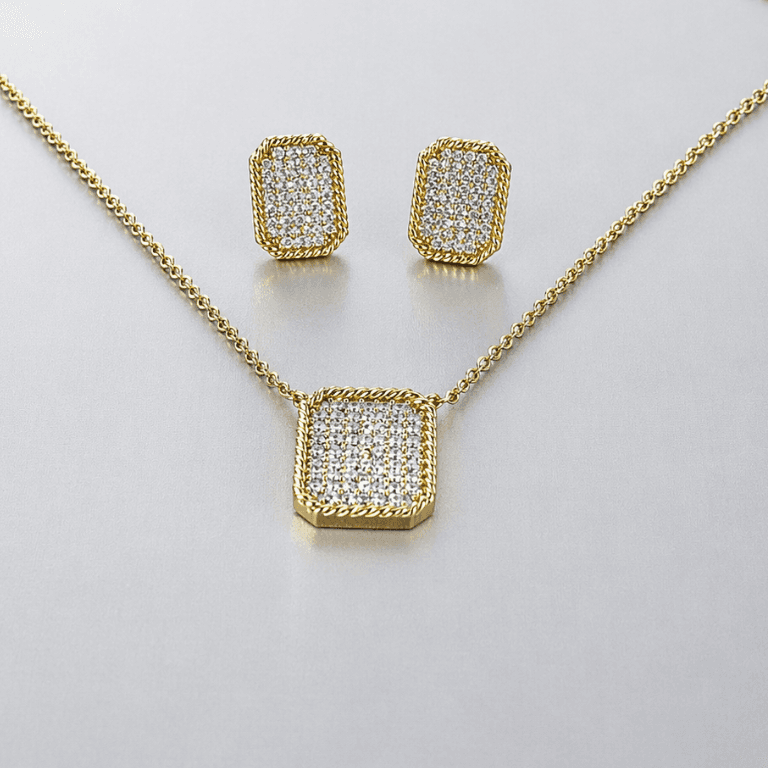 Conjunto Retangular Cravejado com Zircônias Banhado a Ouro 18K — default