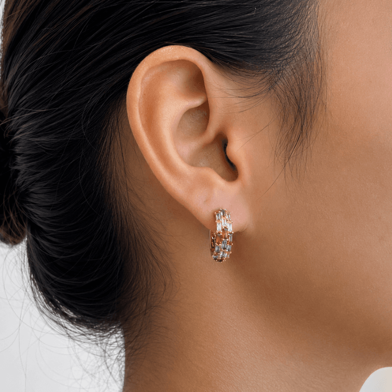Brinco Arola Com Pedraria Colorida Banhdo a Ouro 18K