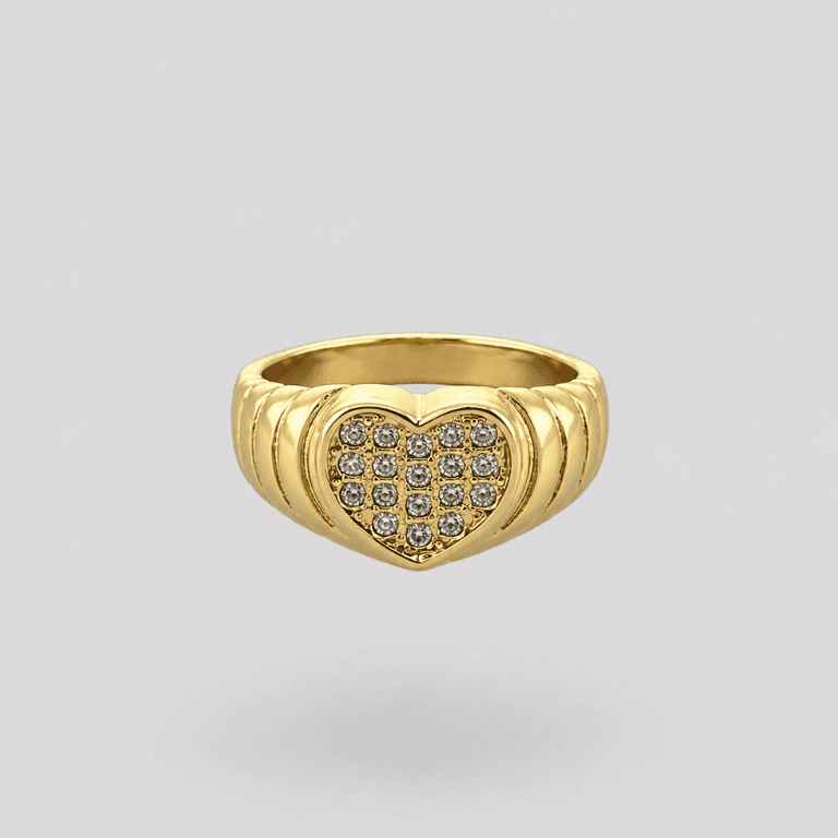 Anel com Chapa Coração Cravejado em Zircônias Banhado a Ouro 18K — 12