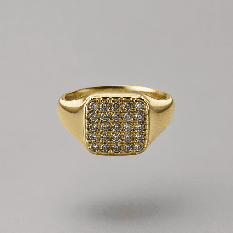 Anel com Chapa Quadrada Cravejado em Zircônias Banhado a Ouro 18K — 12