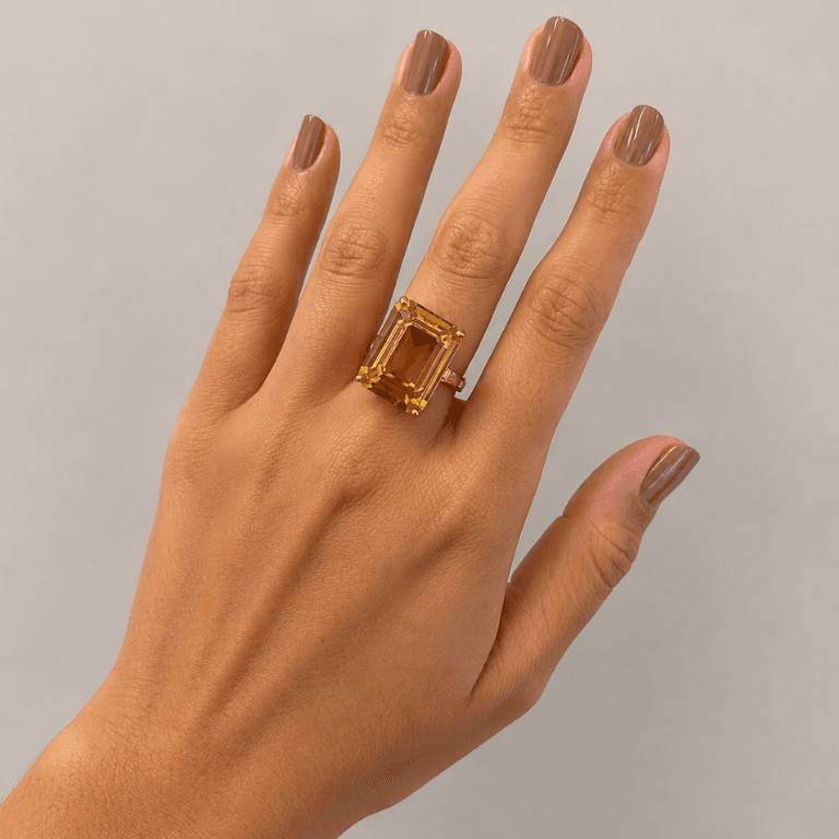 Anel Cravejado Âmbar e Zircônias Banhado a Ouro 18K