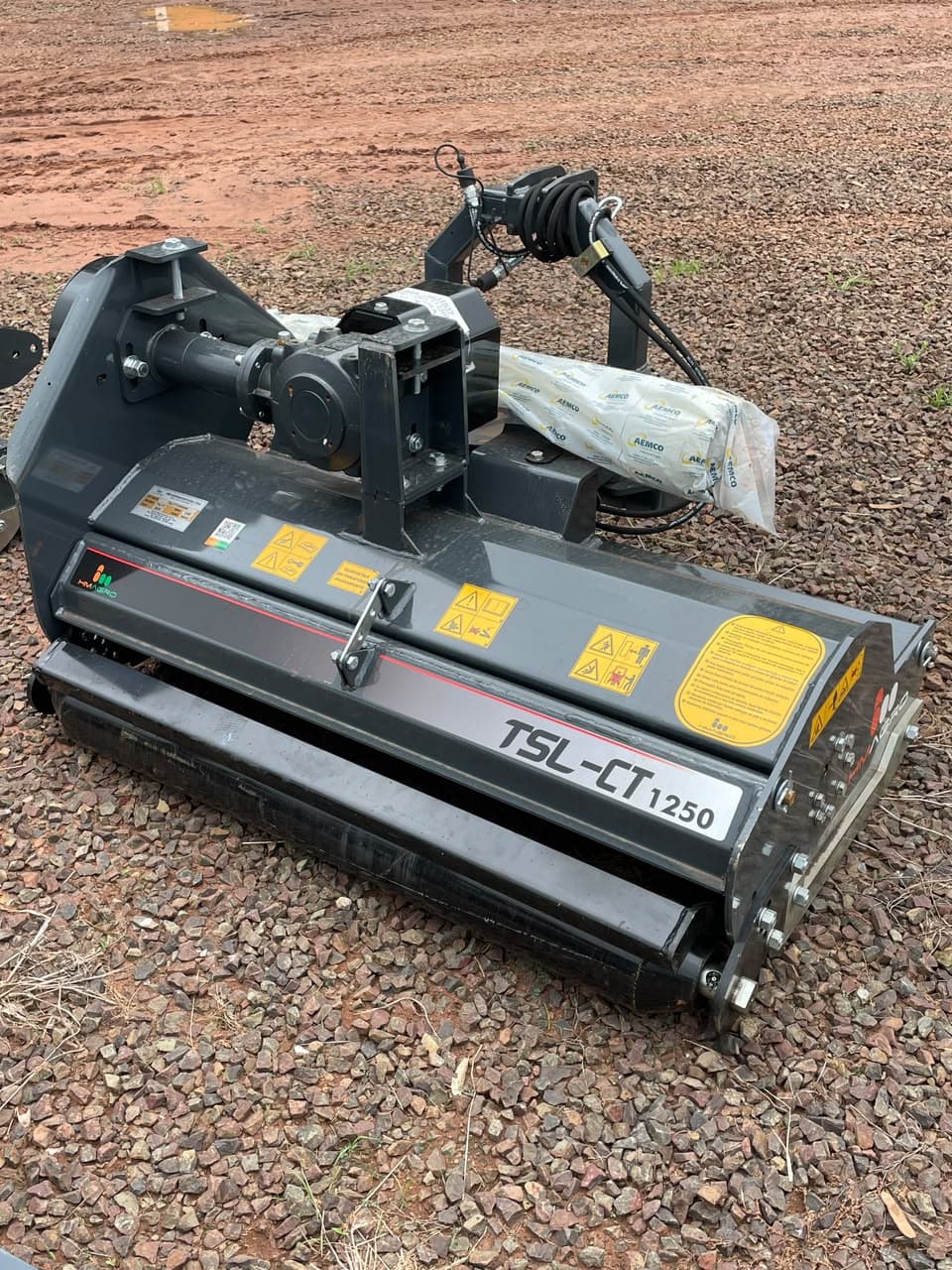 Trincha Agrícola HMAGRO - Modelo TSL-CT 1250 - Deslocamento Lateral Hidráulico