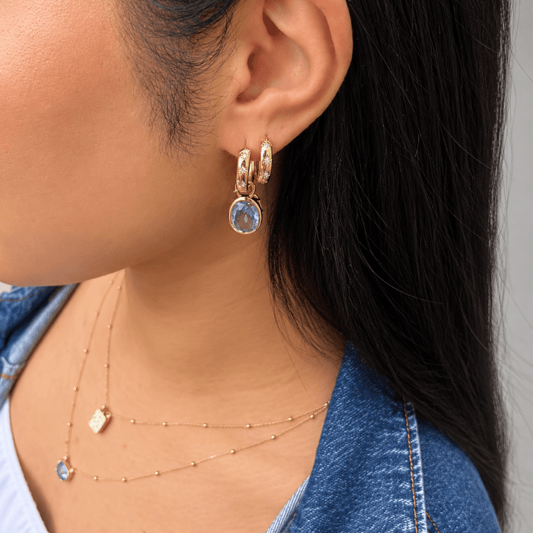 Brinco Cristal London Blue com Zircônia Branca Oval e Estrela Banhado a Ouro 18K