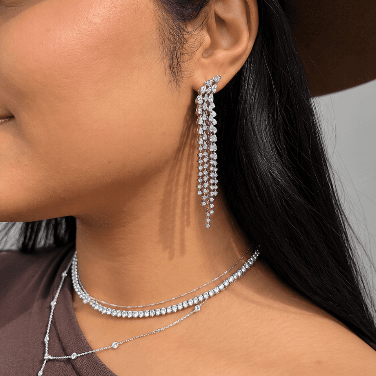 Brinco Zircônia Branca Maxi Franja de Gotas com Fecho Click Banhado Rodhium 18K