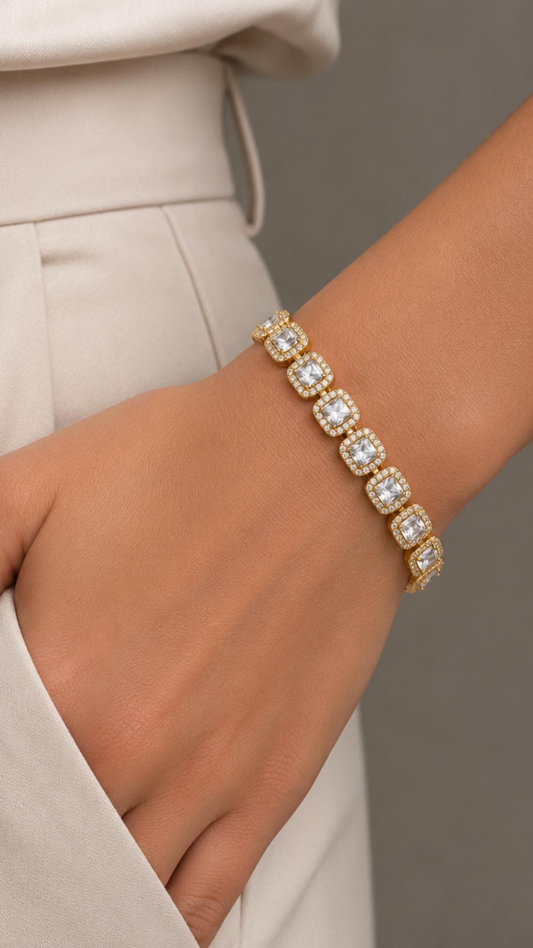 Pulseira Riviera Quadrada com Zircônias Banhada a Ouro 18K