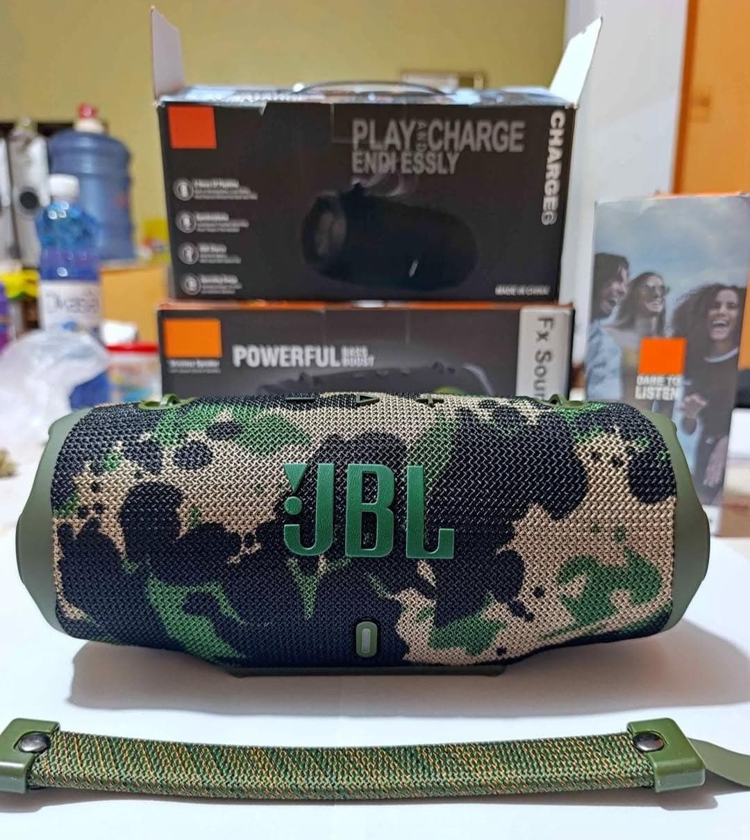 Parlante Portátil JBL CHARGUE 6 — CAMUFLADO