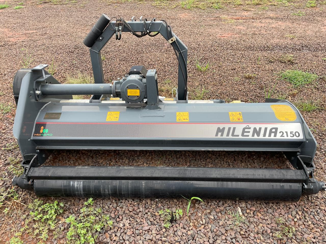 Trincha Agrícola HMAGRO - Modelo Milênia 2150 - Deslocamento Lateral Hidráulico — default