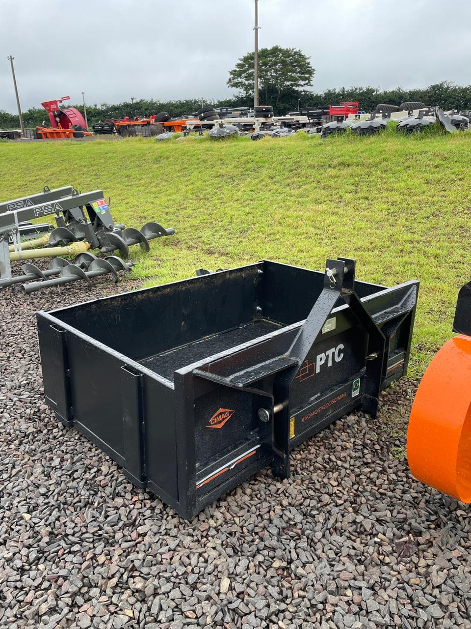 Plataforma Traseira com Guarda Cimag PTC (500 kg) — default
