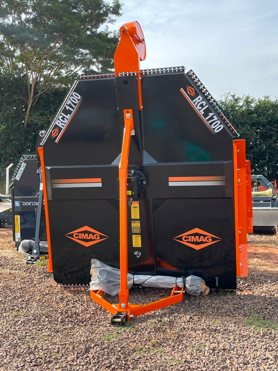 Roçadeira Hidráulica Central e Lateral Cimag - Modelo RCL 1700 - Com Roda guia - Transmissão Direta — default