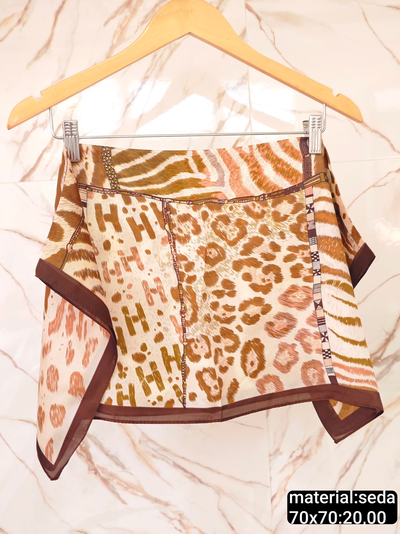 Lenço Cetim Animal Print Misto Zebra e Leopardo — CREME