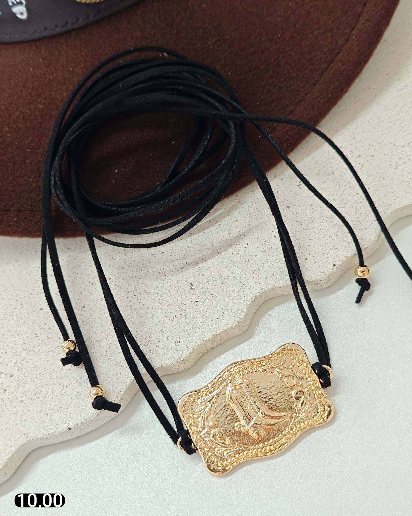 Colar Couro Preto Placa Retangular Gravada — PRETO