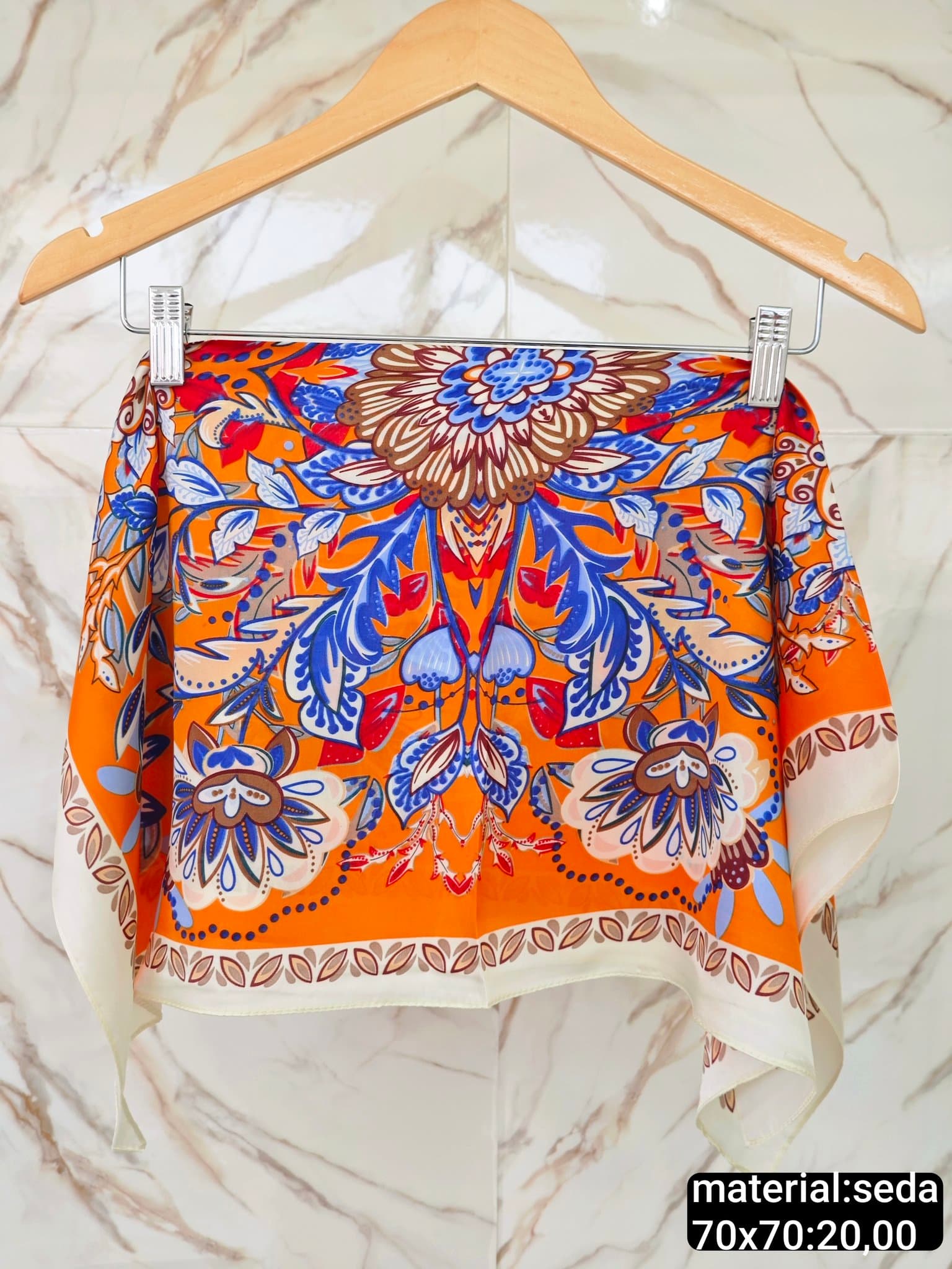 Lenço Cetim Paisley Fundo Laranja — LARANJA