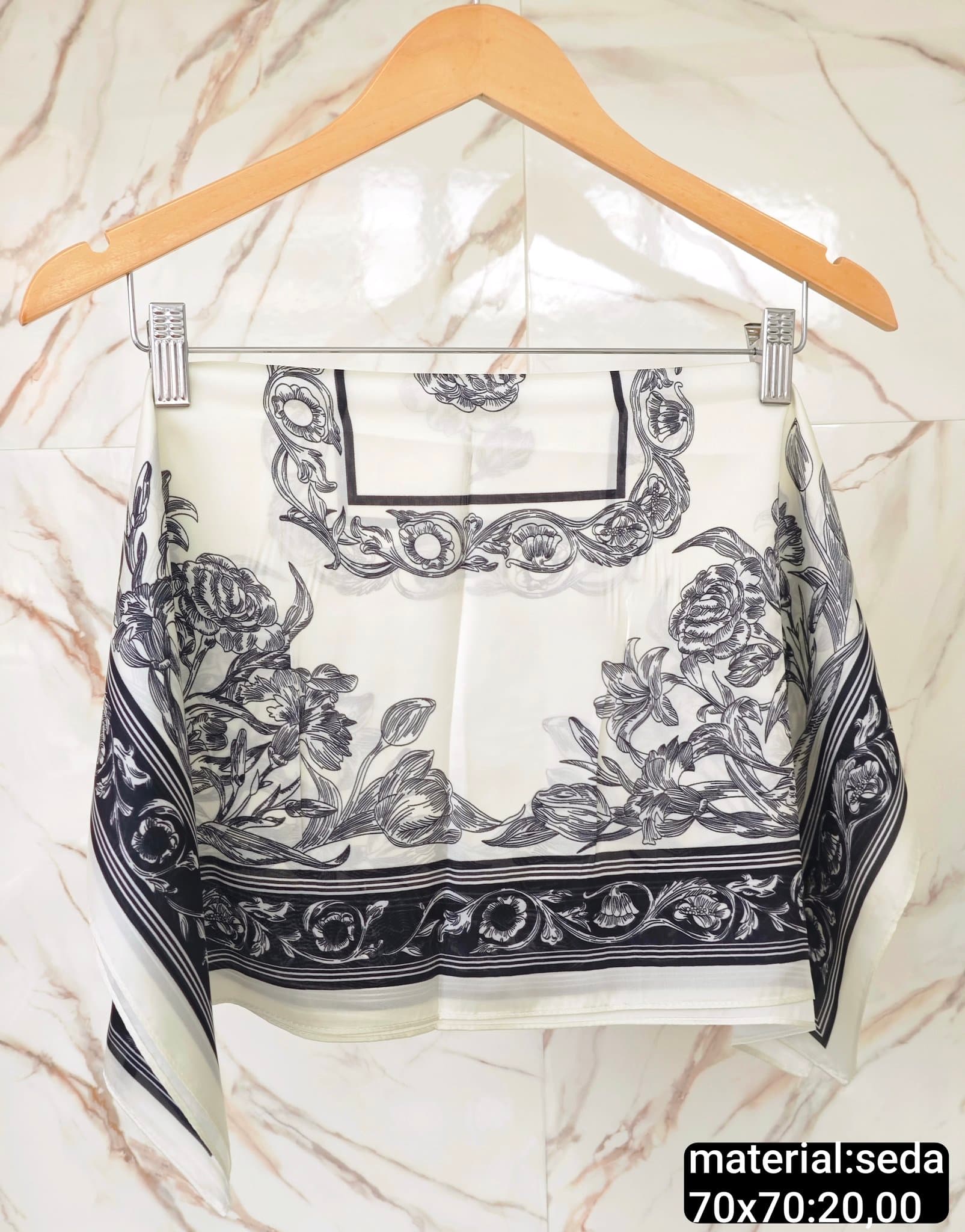 Lenço Cetim Abstrato Barroco Preto e Branco — BRANCO