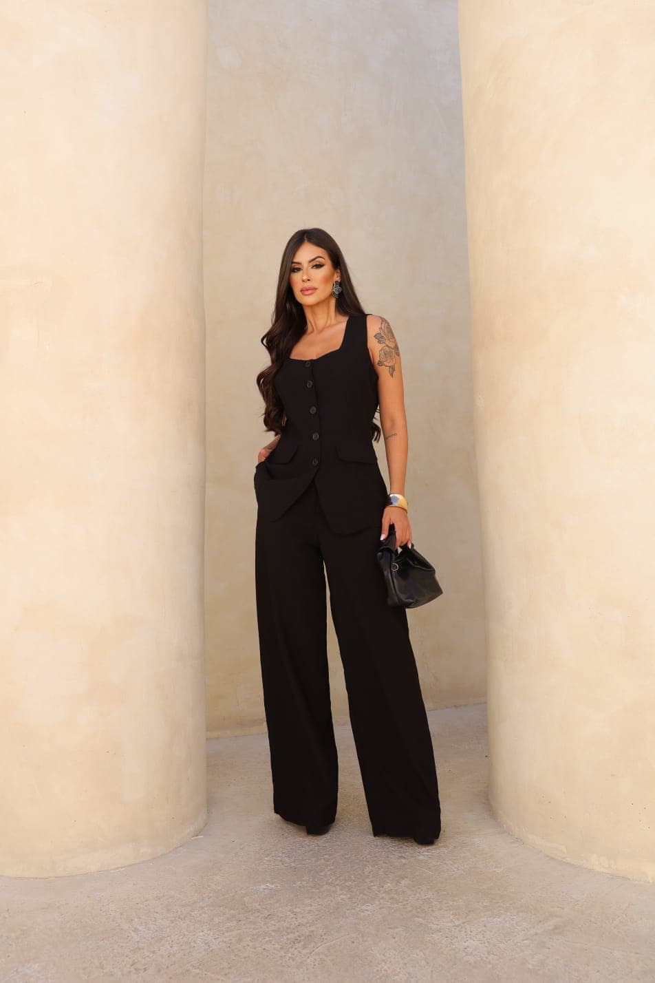 conjunto de pantalona e colete decote quadrado — PRETO - M
