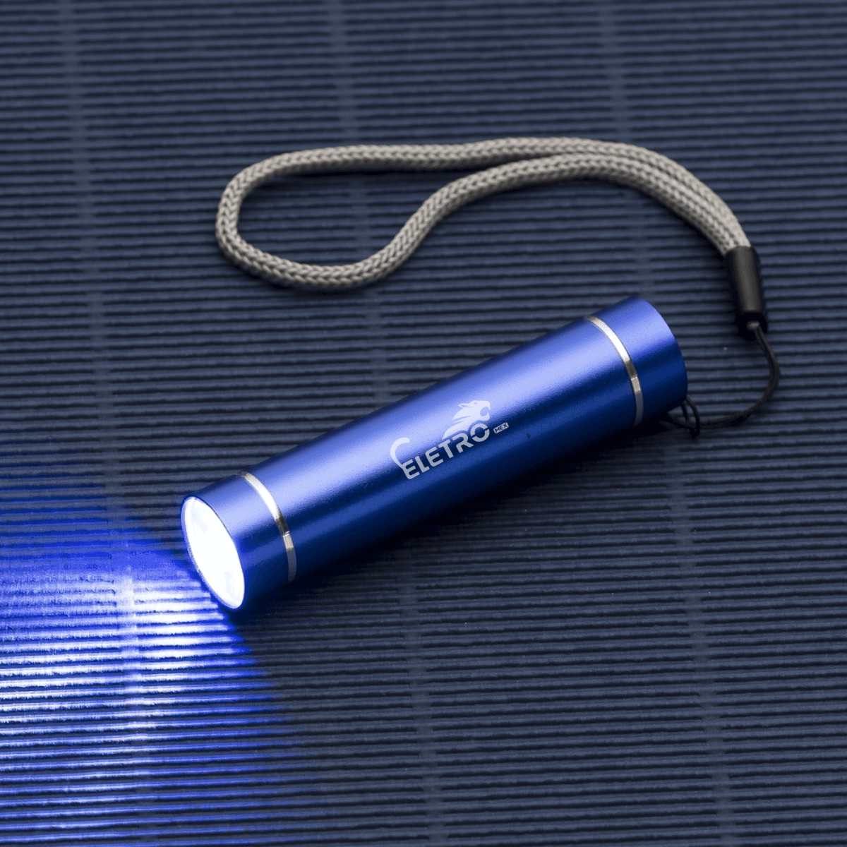 Lanterna LED Super Brilhante a Pilha Alça Transporte AL-2709