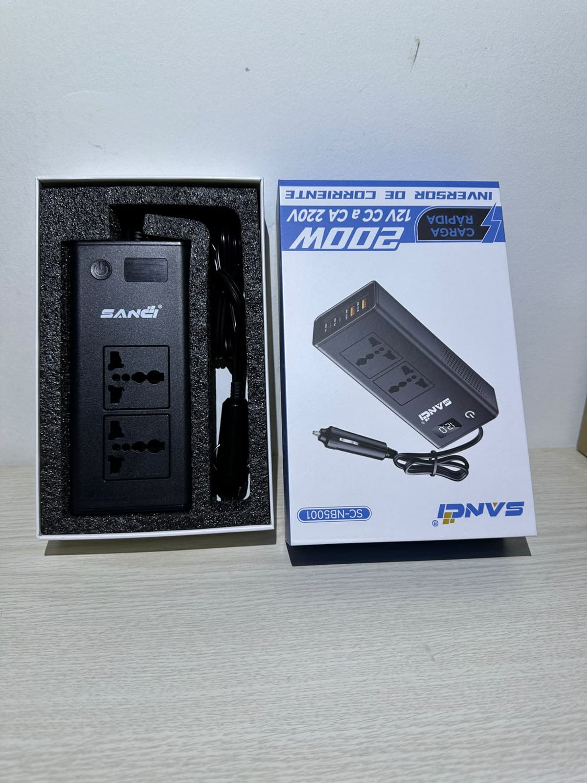Inversor para vehículos de 12v a 220 v