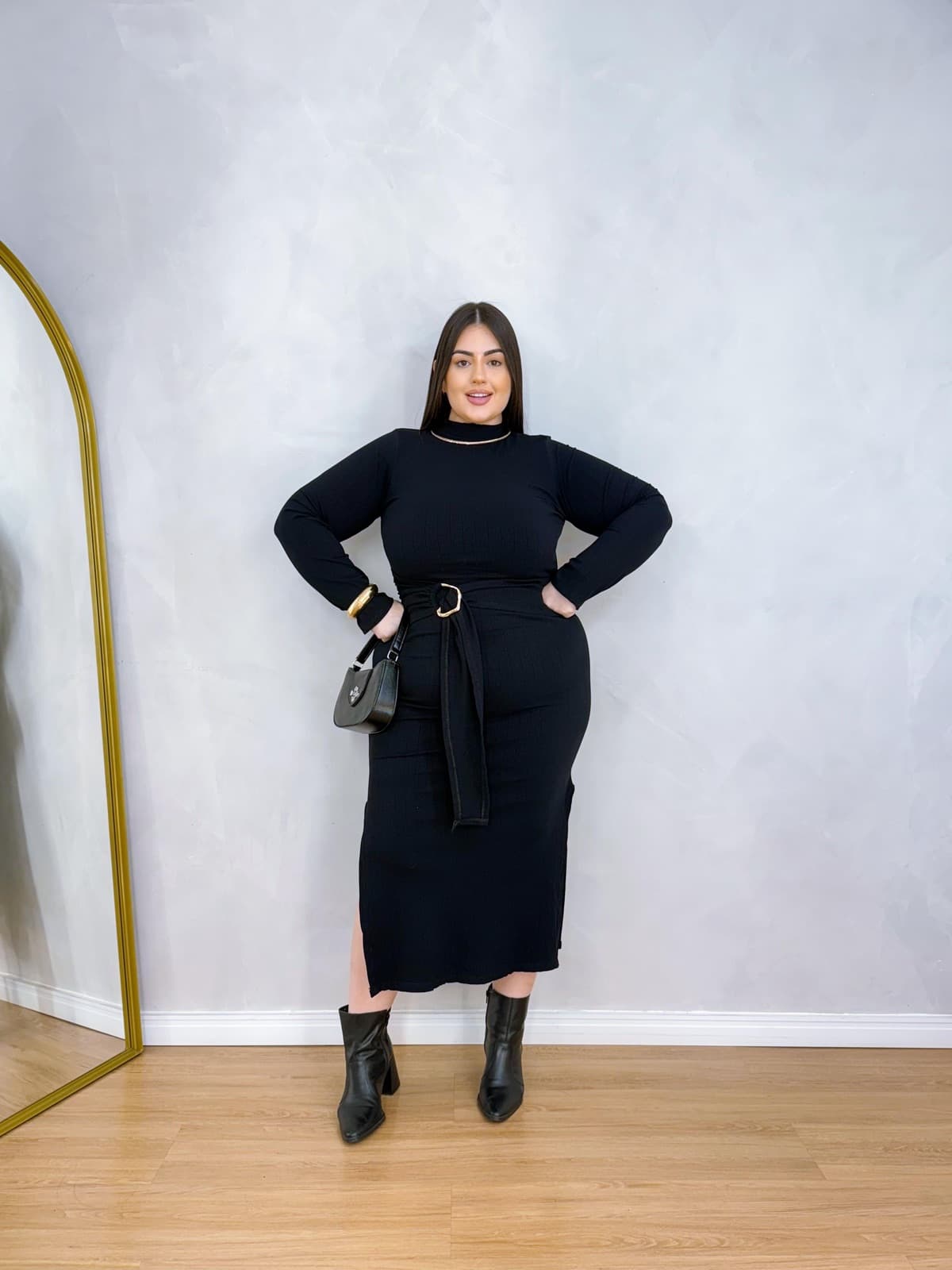 VESTIDO GABRIELA • CANELADO PREMIUM — Preto