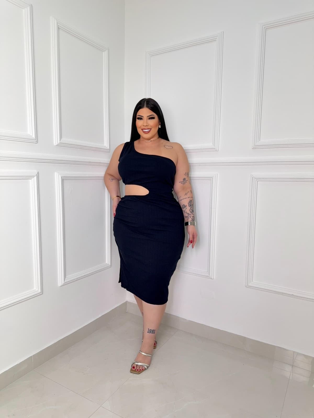 VESTIDO ESTELAR — Preto