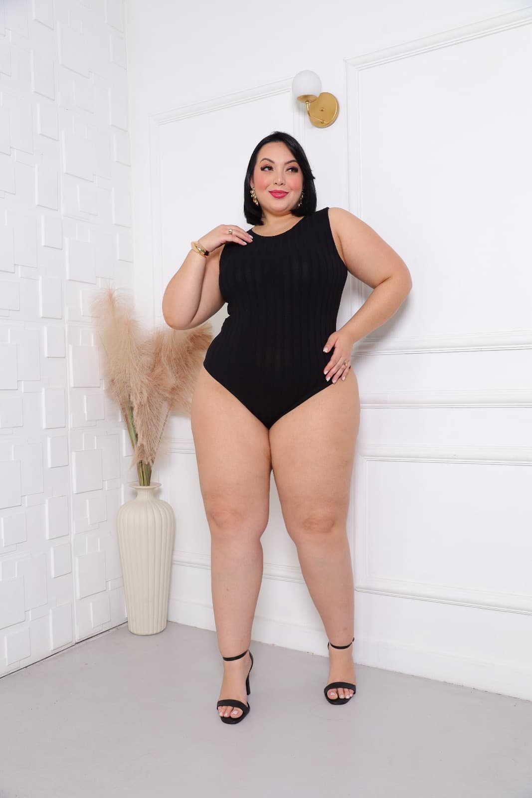 BODY COSTA NUA PLUS • CANELADO COM ELASTANO